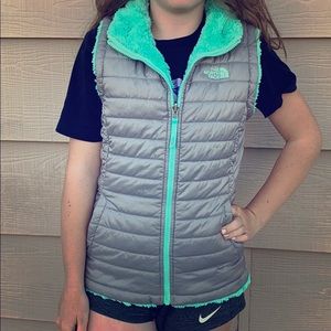 North face reversible girls vest
